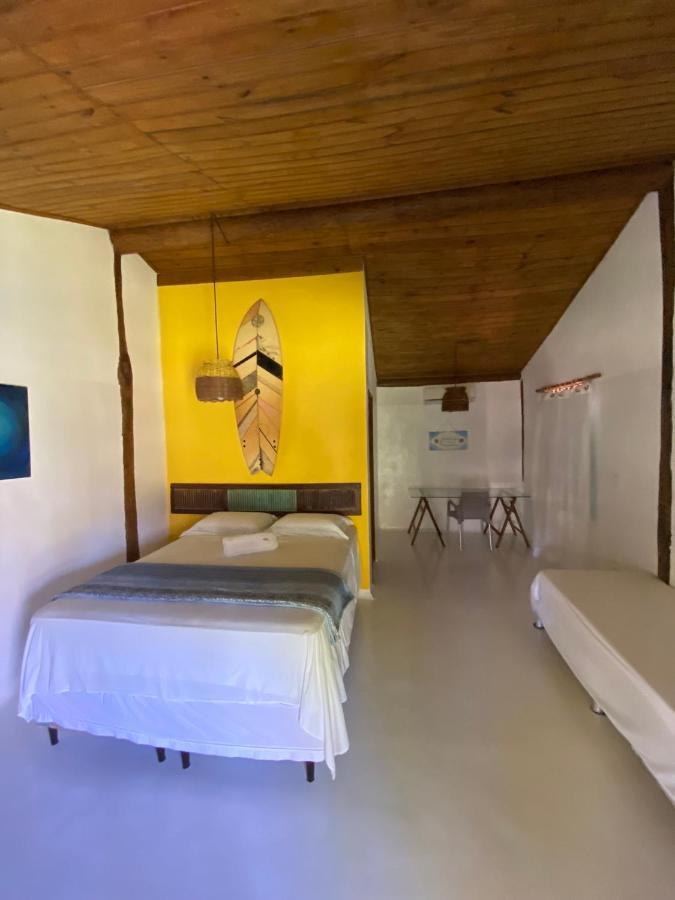 Bahia Surf Camp Hotel Abrantes Exterior foto