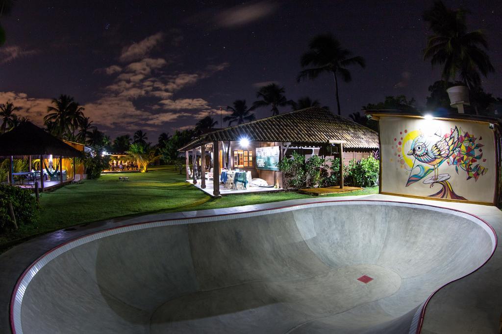 Bahia Surf Camp Hotel Abrantes Exterior foto